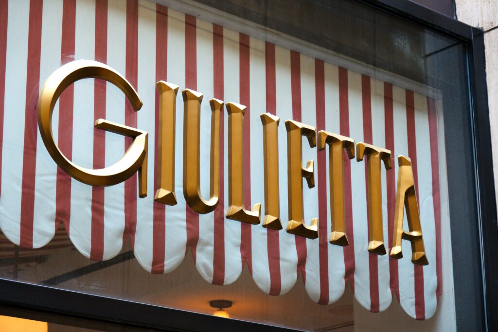 Dimensional Letters & Graphics