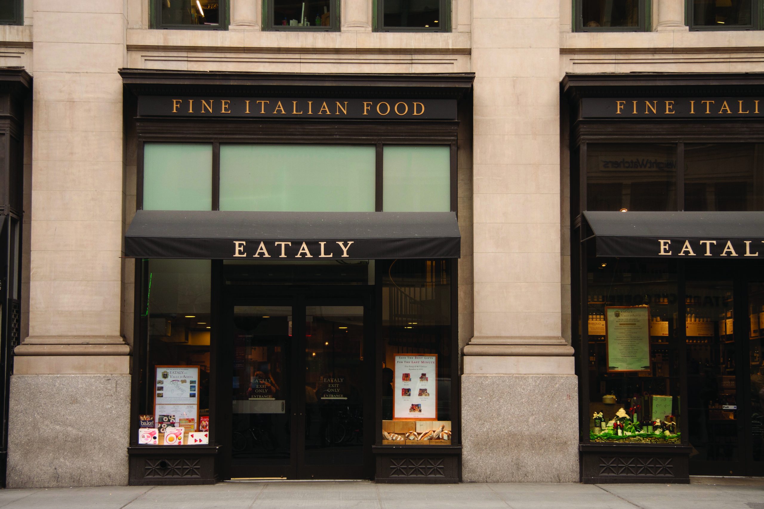 Signage Pitfalls: 5 Mistakes to Avoid for Effective Branding